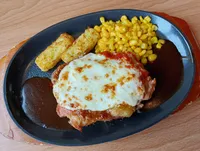 サイゼリヤの柔らかチキンのチーズ焼きは重い？実食して分かった味とライスとの相性